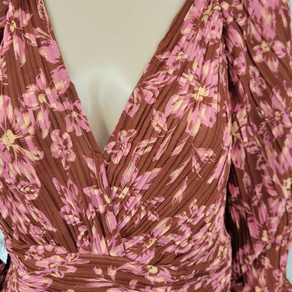 ASTR The Label Pernilla Crop Top Rust Pleated Chiffon Ballon Sleeves NEW - Picture 5 of 15